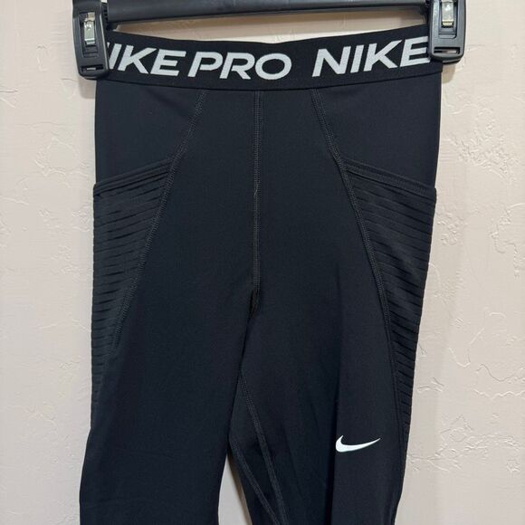 Nike Pro Women's High-Waisted Leggings with Pockets Size XS (0–2) Style DM6936-0 - Picture 2 of 7